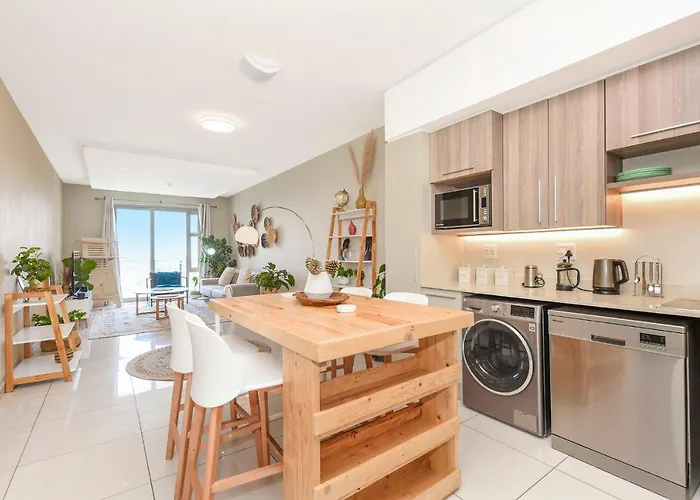 Tyrwhitt Luxury Apartment In Rosebank